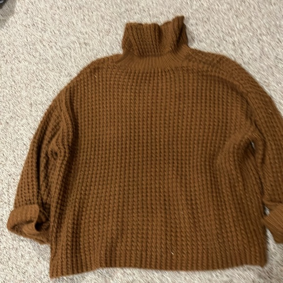 Versona sweater size xl - Picture 2 of 7